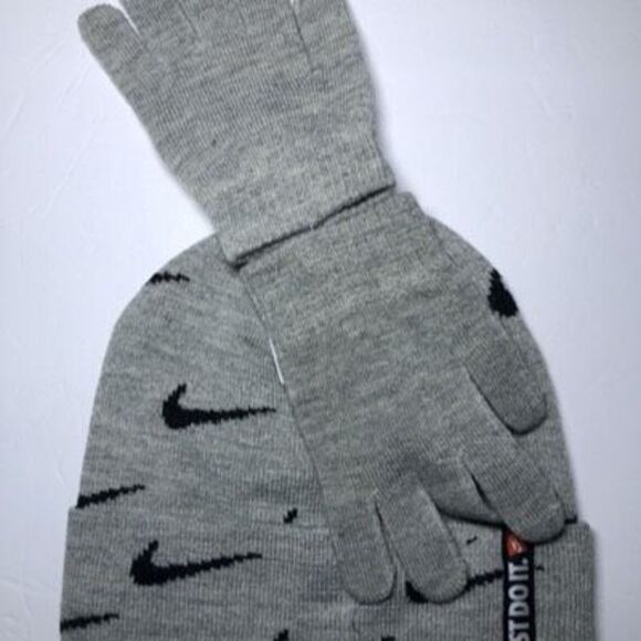 Nike Big Kids Swoosh Beanie and Gloves Set - Picture 4 of 6